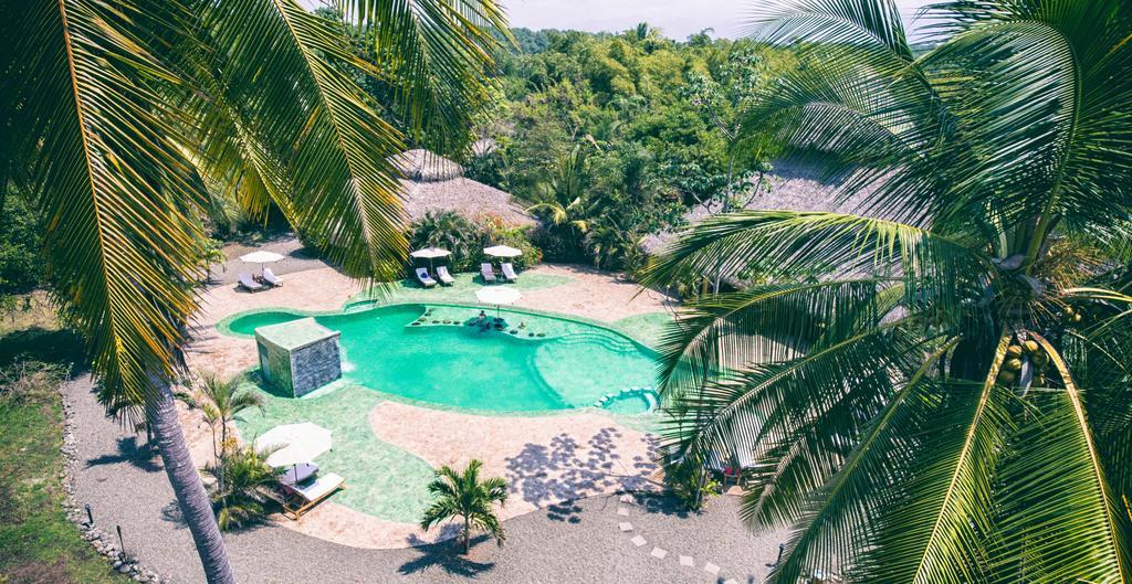 Clandestino Beach Resort Parrita Buitenkant foto