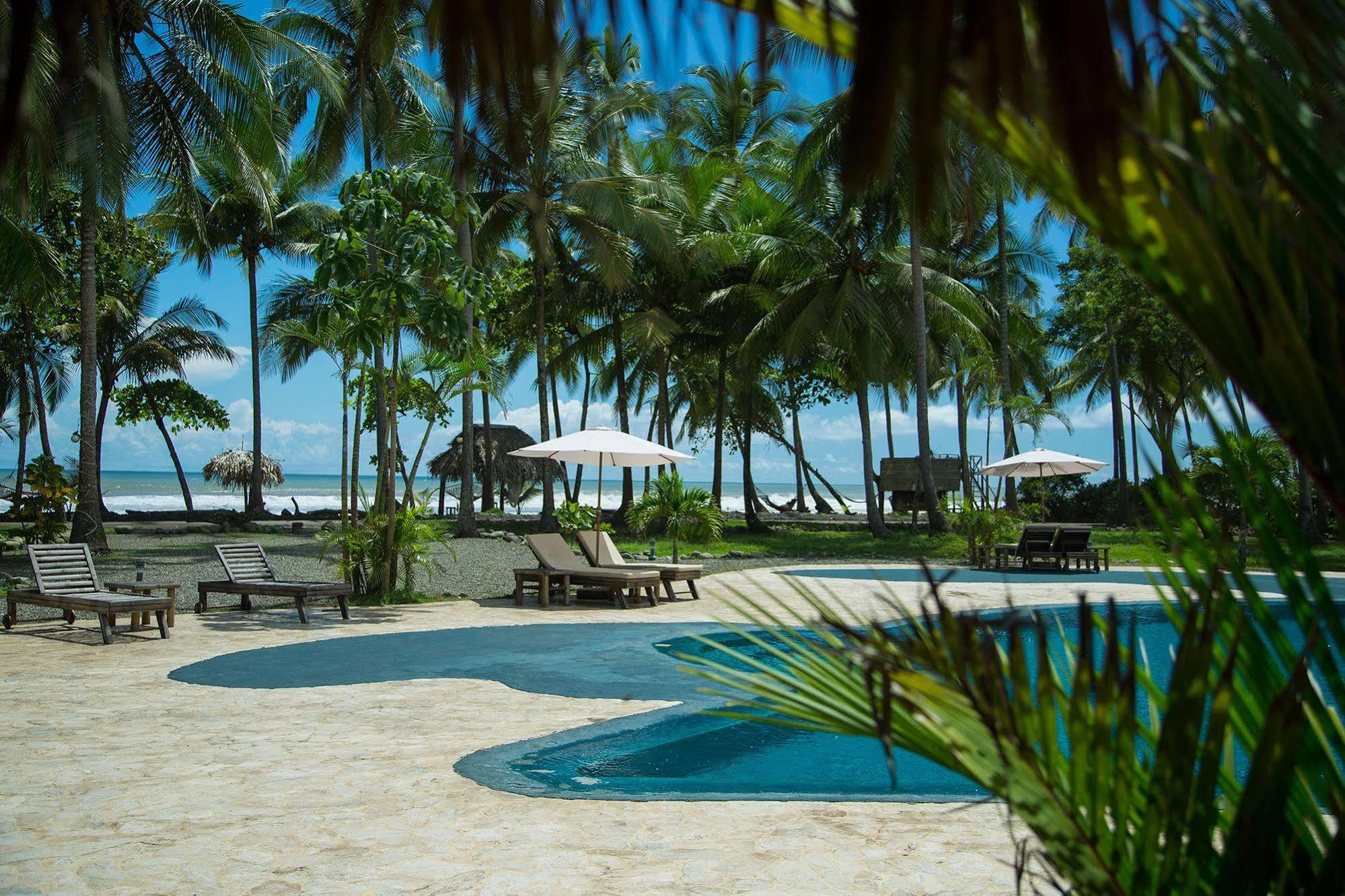Clandestino Beach Resort Parrita Buitenkant foto