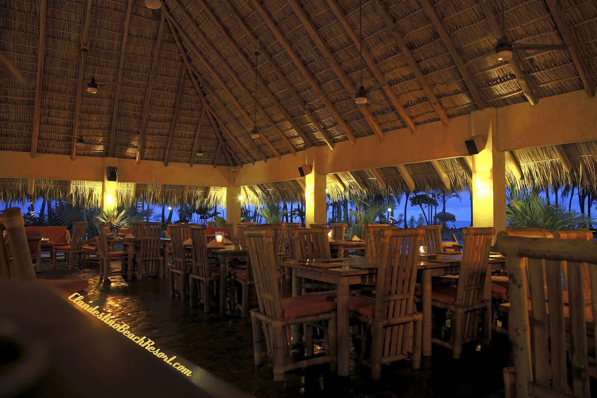 Clandestino Beach Resort Parrita Buitenkant foto