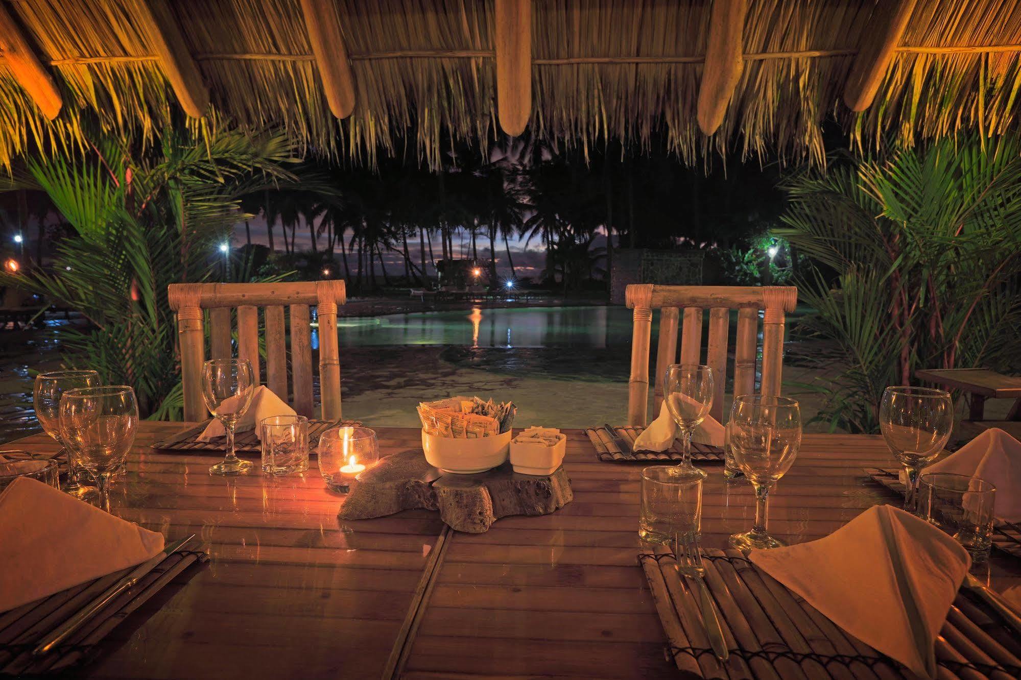 Clandestino Beach Resort Parrita Buitenkant foto