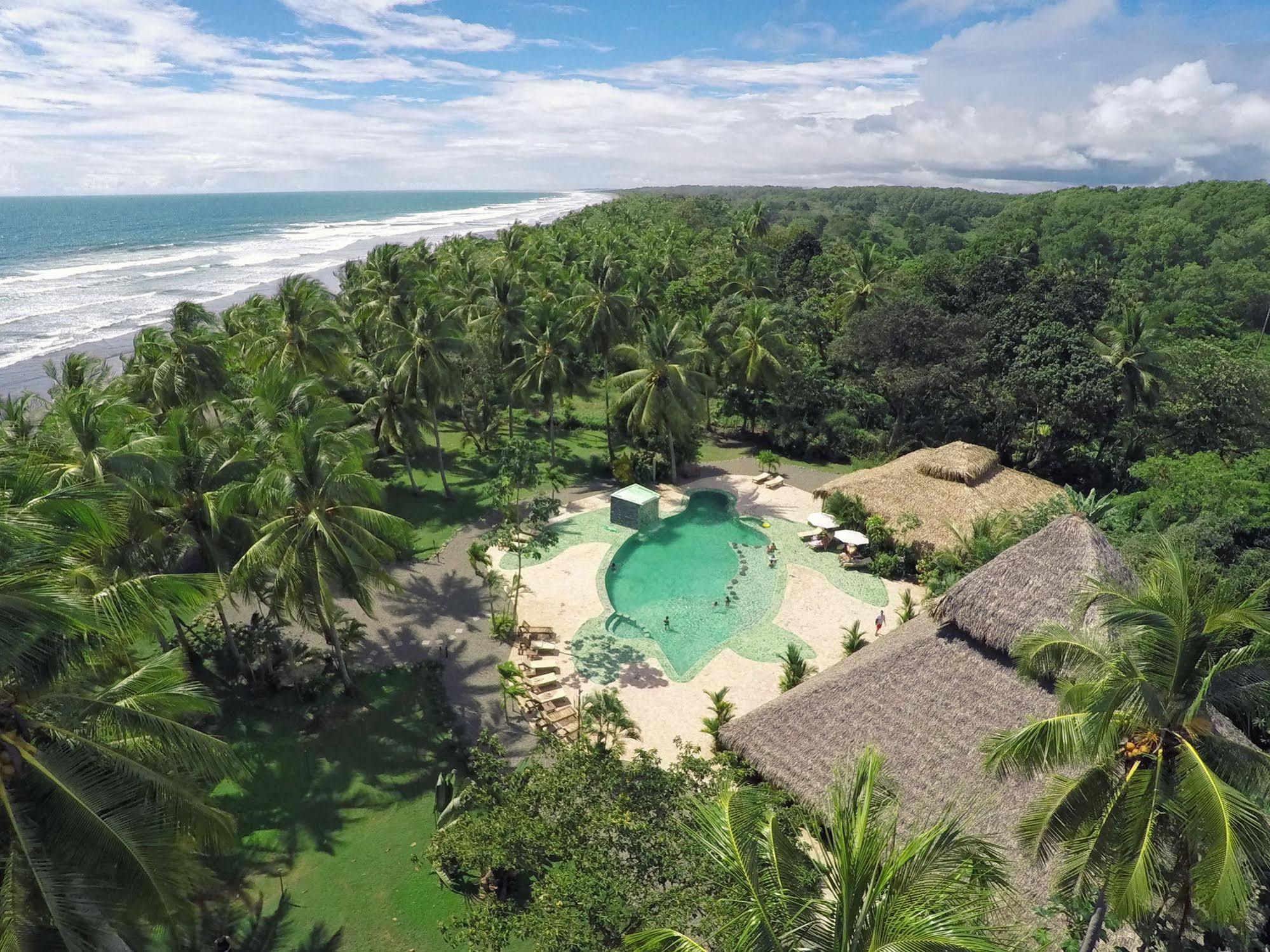 Clandestino Beach Resort Parrita Buitenkant foto